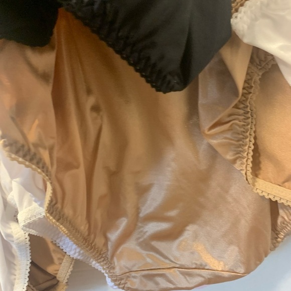 4XL/11 Vanity Fair Radiant Collection Light Control Undershapers 2 3packs total6 - Picture 3 of 6